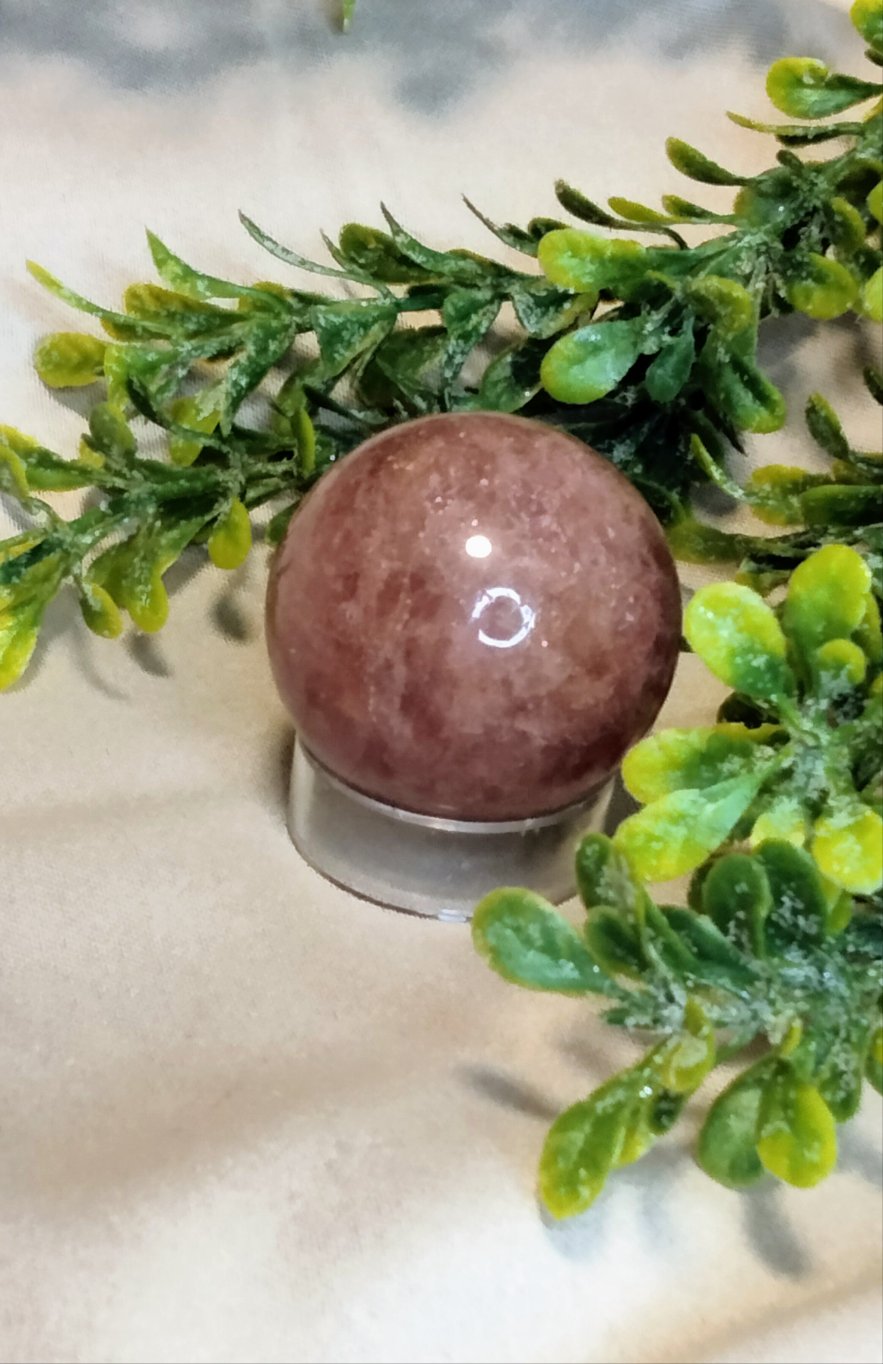 Strawberry Quartz Mini Sphere - Moonsence