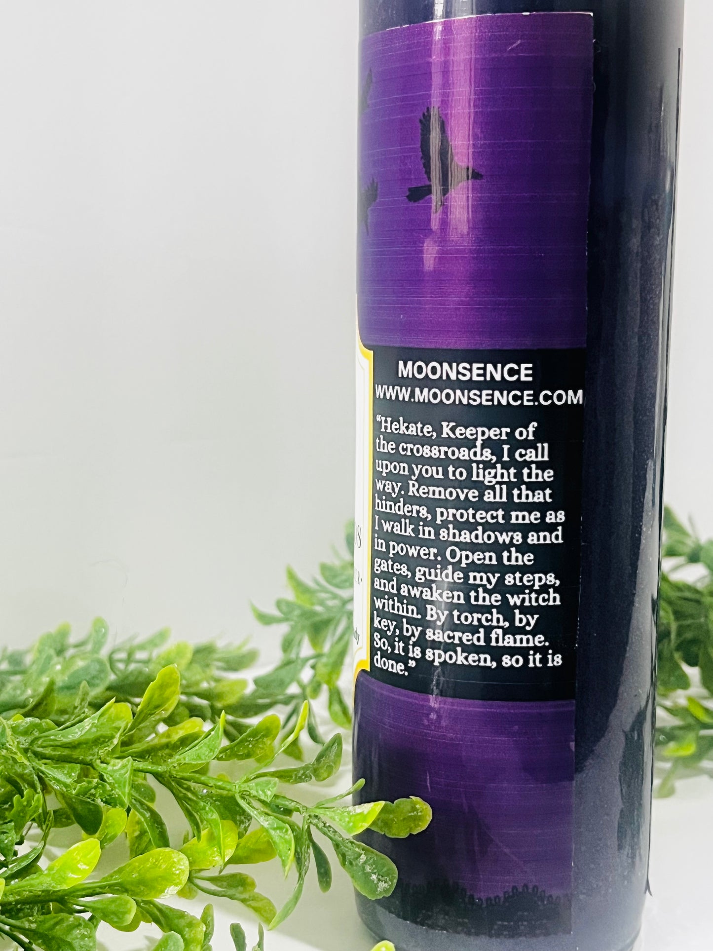 Hekate – Keeper of Crossroads Ritual Candle with Obsidian and Herbs