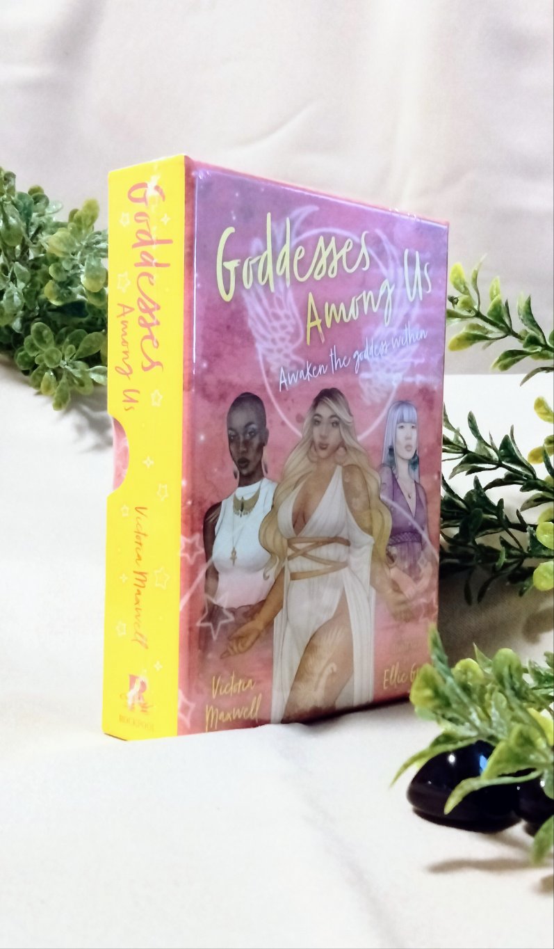 Goddesses Among Us Oracle Cards - Moonsence