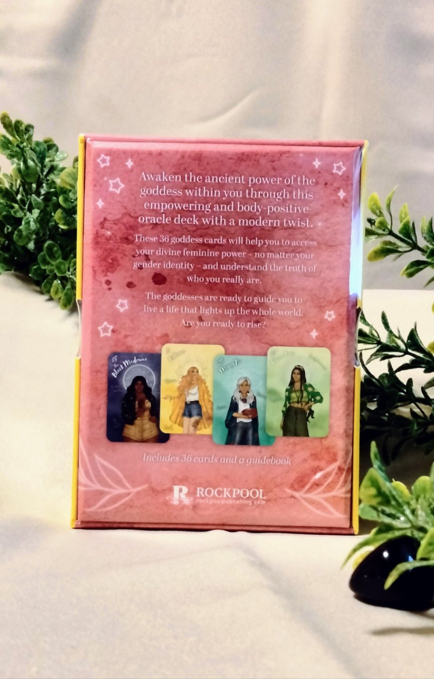 Goddesses Among Us Oracle Cards - Moonsence